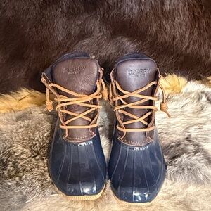 Sperry Navy and Dark Brown Duck Boots 7.5 (6000)